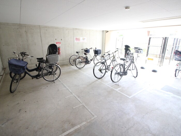 リヴィエールＫａｗａｋａｍｉの物件外観写真