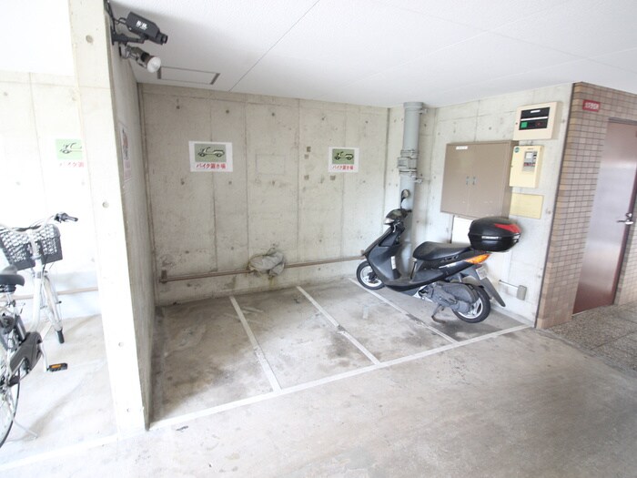 リヴィエールＫａｗａｋａｍｉの物件外観写真