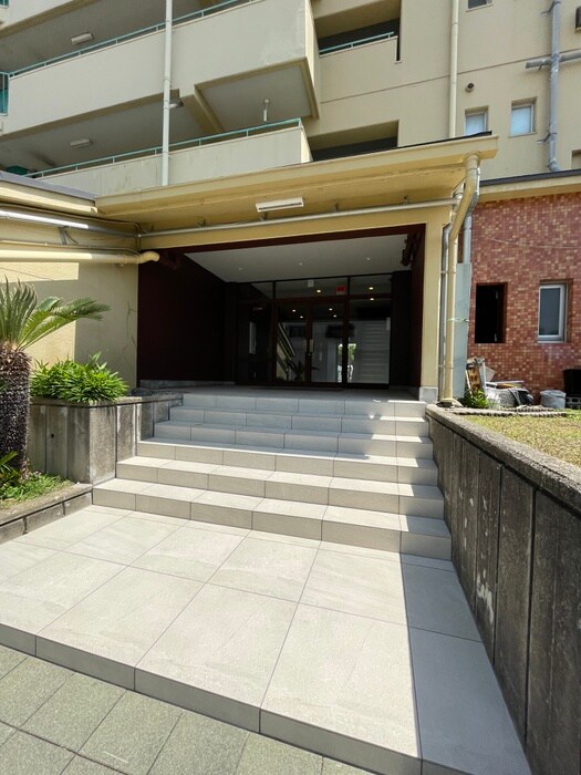 レジデンス松栄　1号棟の物件外観写真