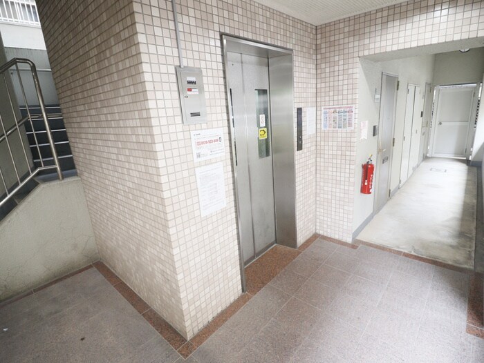 Aurora Court兵庫駅前の物件外観写真