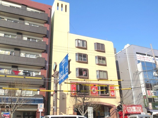 フレンズマンションの物件外観写真