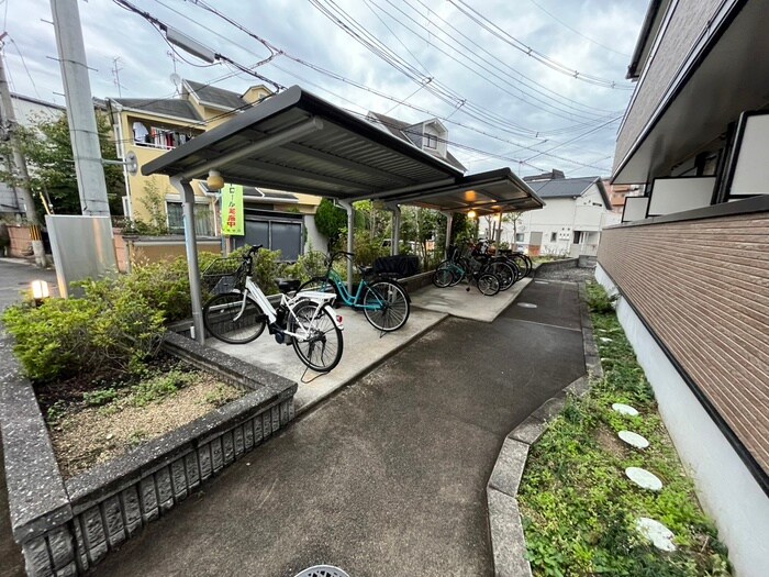 ア－バン御陵の物件外観写真