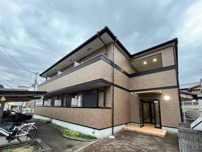 ア－バン御陵の物件外観写真