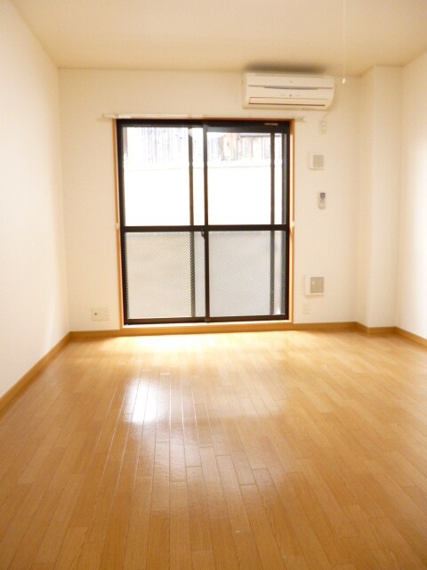 ア－バン御陵の物件内観写真