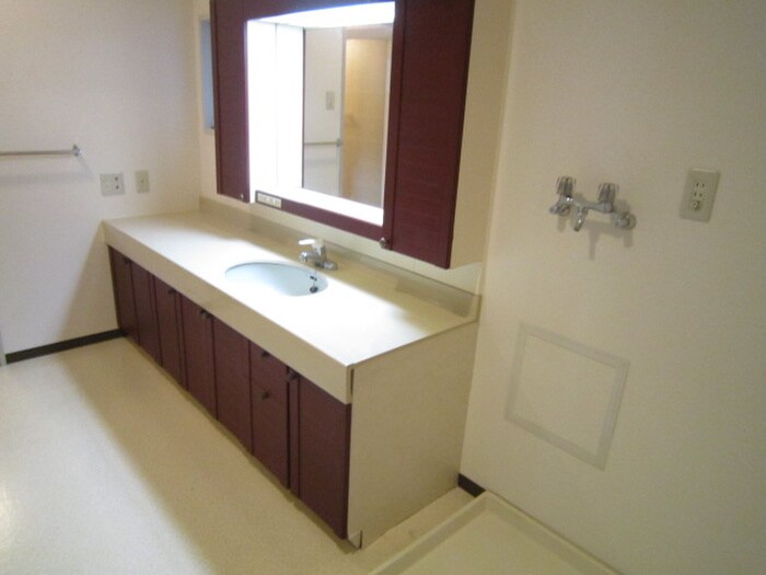 白鷹松下町マンションの物件内観写真