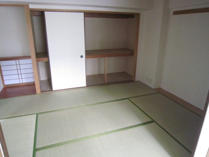 白鷹松下町マンションの物件内観写真