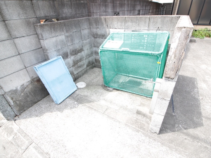 ハイツ・ツゥ・サティの物件外観写真