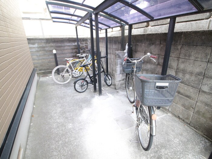 ハイツ・ツゥ・サティの物件外観写真