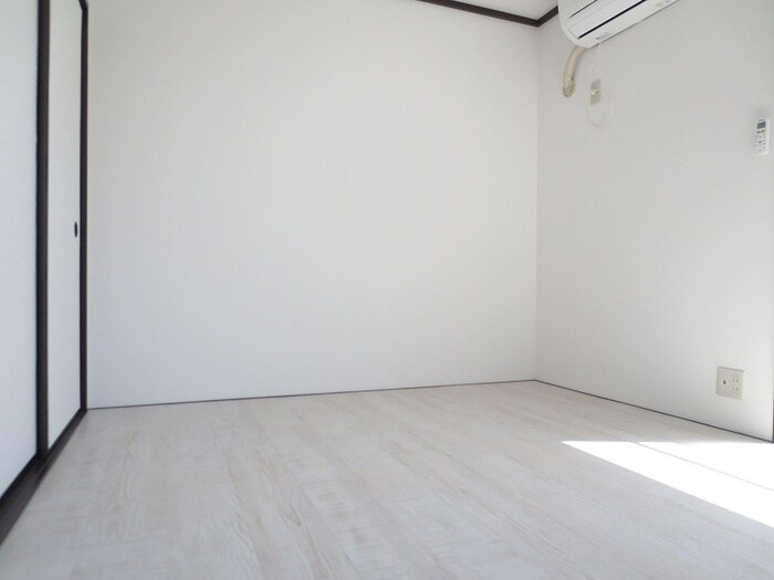プチメゾンＡの物件内観写真