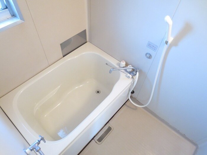 プチメゾンＡの物件内観写真