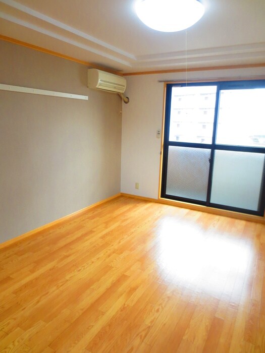 ＯＰＵＳ　ＯＮＥの物件内観写真