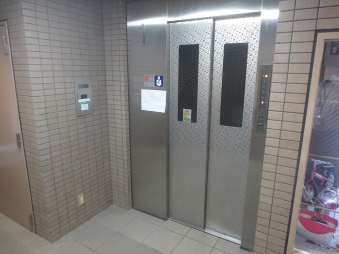 パレスタカダの物件外観写真