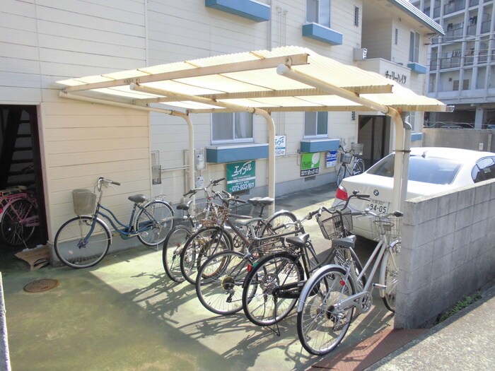 チェリーハイツ香里の物件外観写真