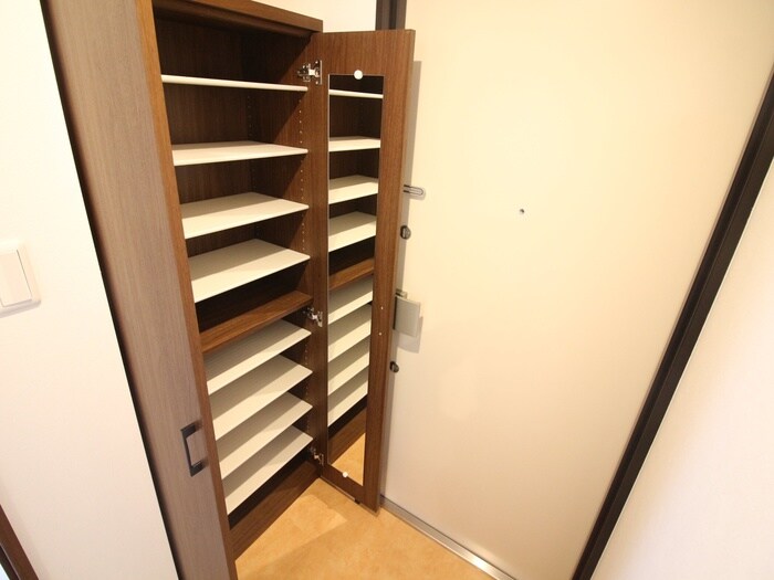 Lumbini桜塚の物件内観写真