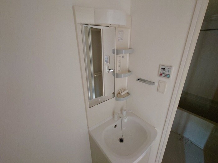 ﾚｼﾞｭｰﾙｱｯｼｭ神戸元町(410)の物件内観写真