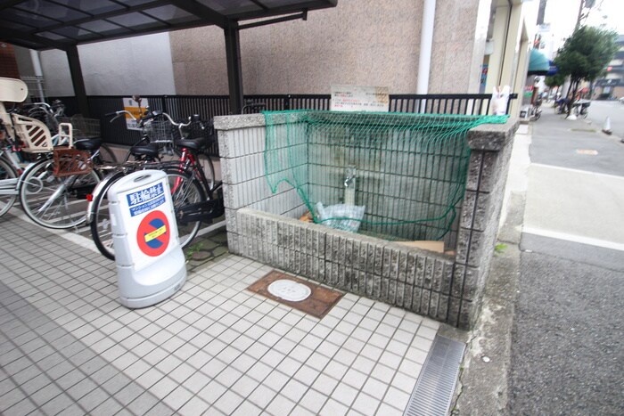 ホルス２４０の物件外観写真