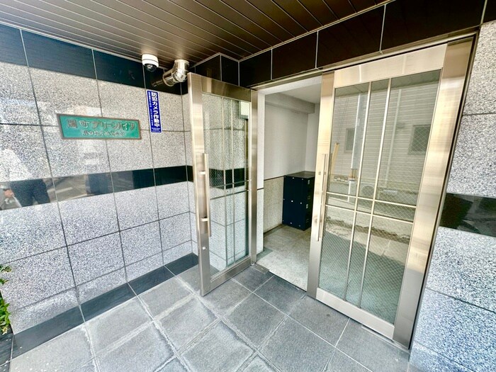 岡町グリ－ンハイツの物件外観写真