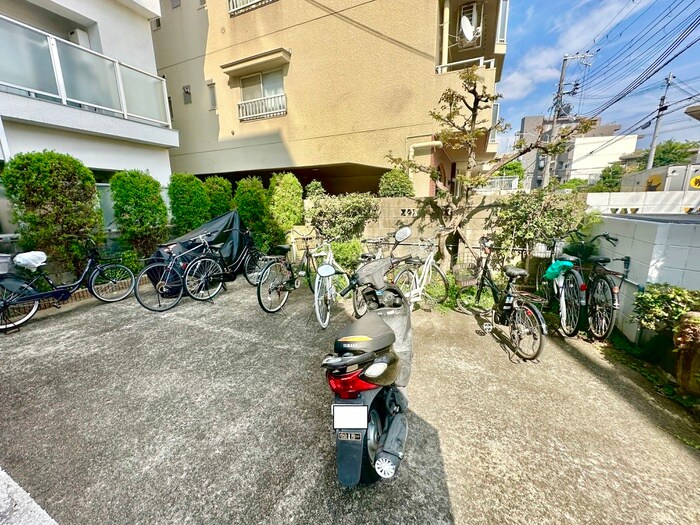 岡町グリ－ンハイツの物件外観写真