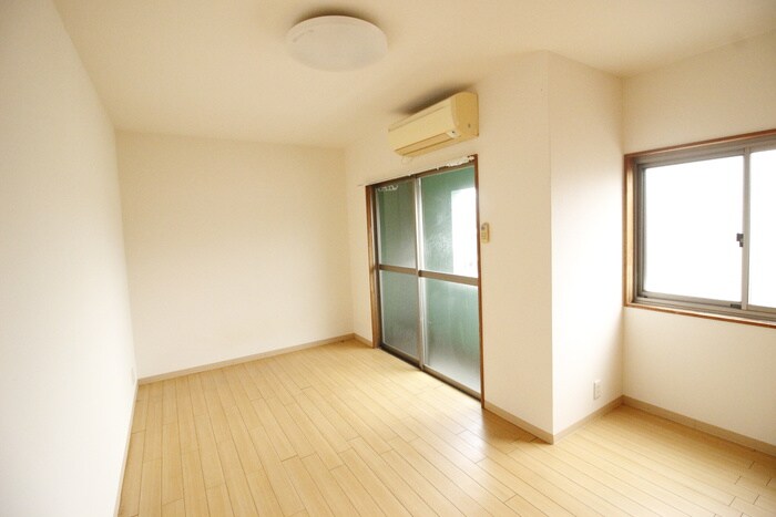 ハウス梅ヶ香の物件内観写真