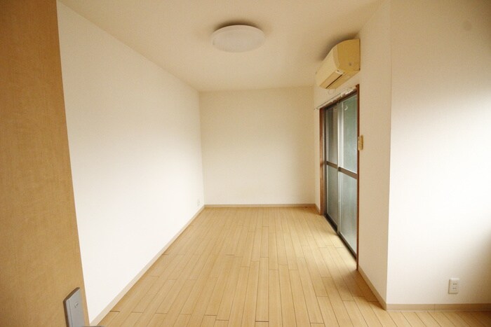 ハウス梅ヶ香の物件内観写真