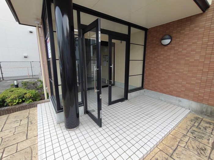 プリマヴェ－ラの物件外観写真