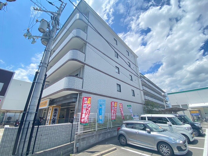 エリーフラッツ梅ノ宮の物件外観写真