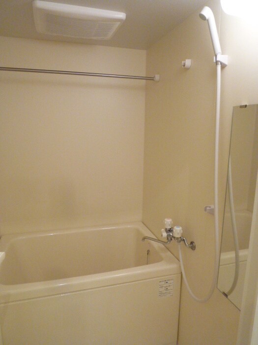 ハッピ－ハウス川西の物件内観写真