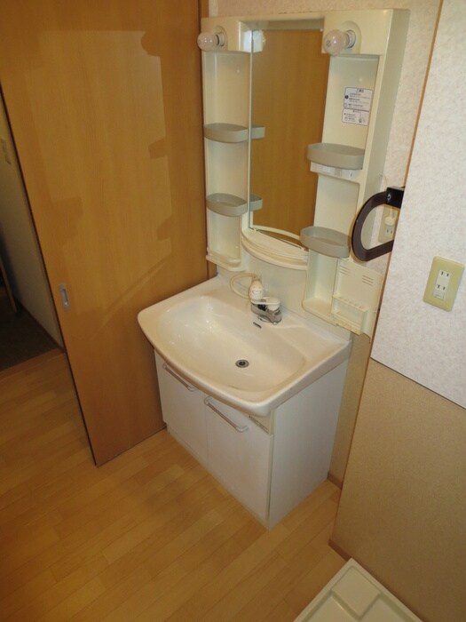 カ－サジュネスＡ棟の物件内観写真