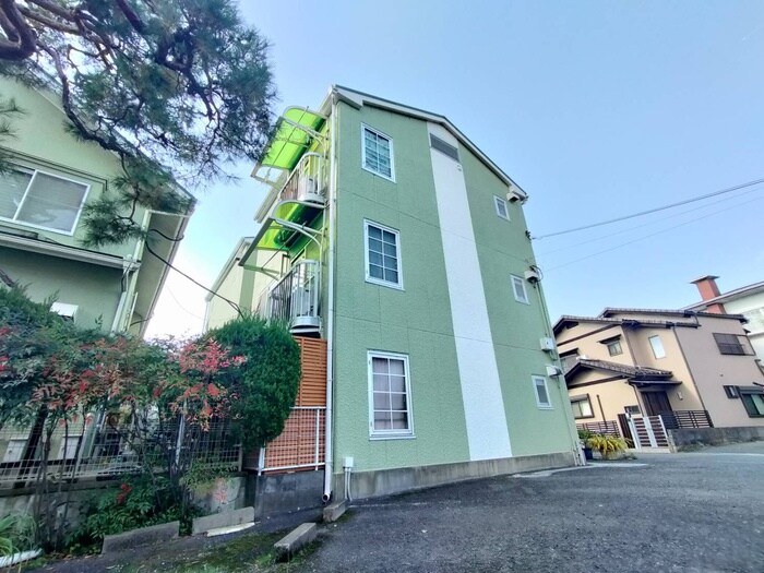 グリーンハウスの物件外観写真