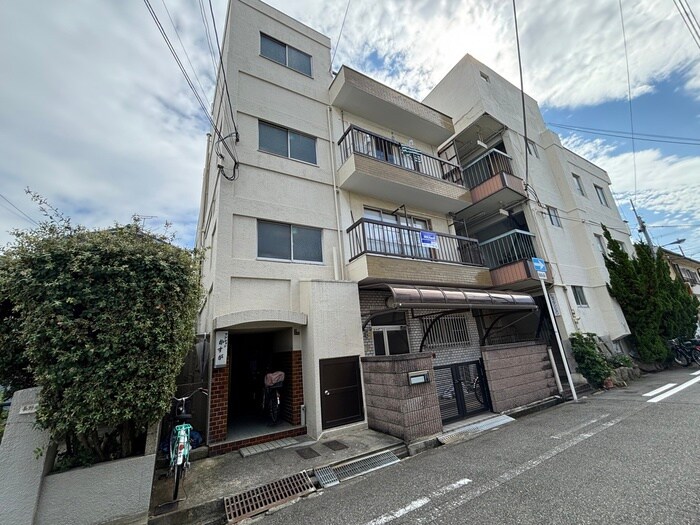 マンションかすがの物件外観写真