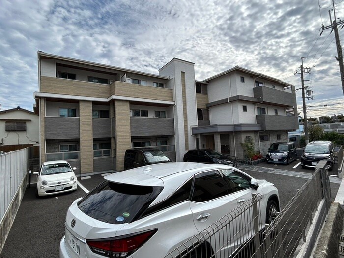 グローコートⅦの物件外観写真