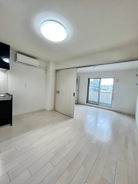 クリエオーレ高井田西の物件内観写真