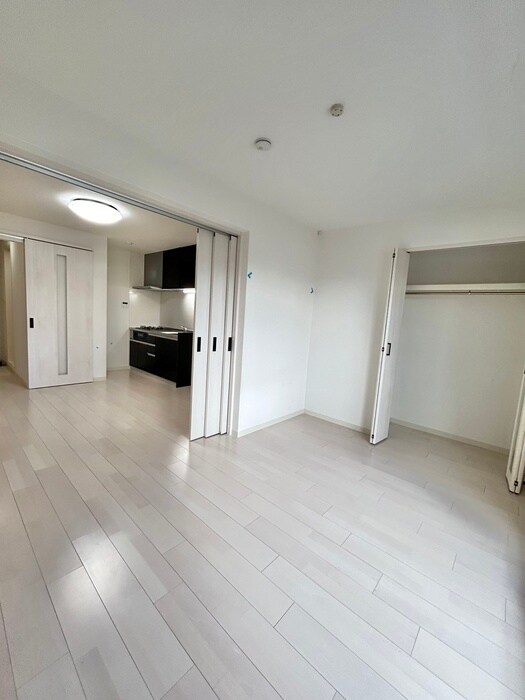 クリエオーレ高井田西の物件内観写真