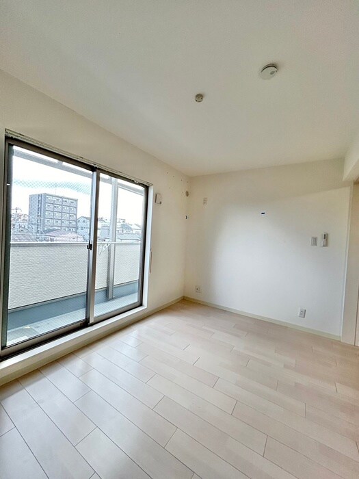 クリエオーレ高井田西の物件内観写真