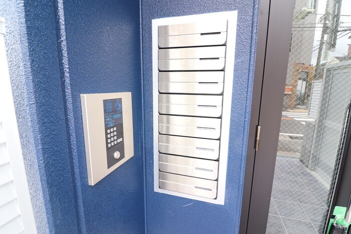 シロハイヌ西難波の物件外観写真