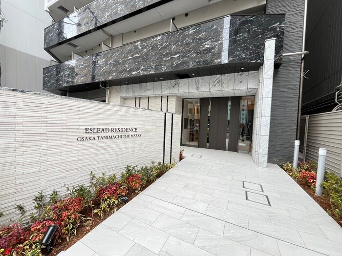 ｴｽﾘｰﾄﾞﾚｼﾞﾃﾞﾝｽ大阪谷町ザ・ﾏｰｸｽの物件外観写真