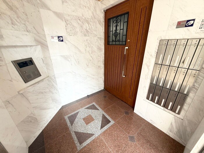 ブル－ム江坂の物件外観写真