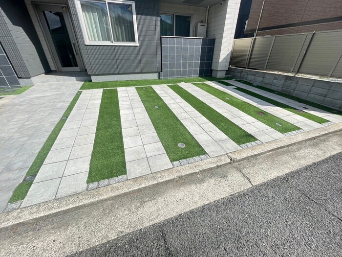 LS RESIDENCE NAKAMOZUの物件外観写真