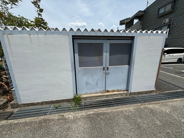 サンセール宝塚の物件外観写真