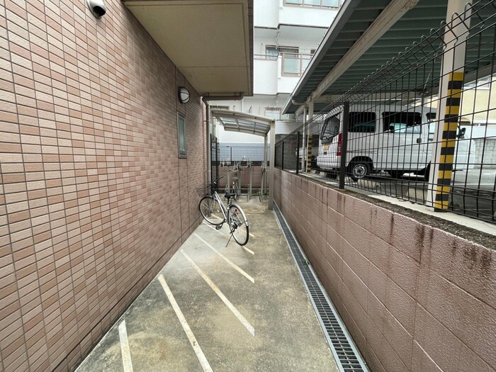 フロ－ラ大垣内の物件外観写真