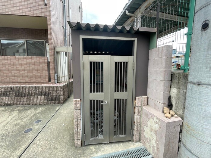 フロ－ラ大垣内の物件外観写真