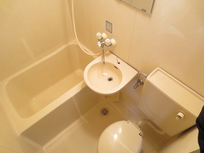 ロイヤルハイツ兵庫の物件内観写真