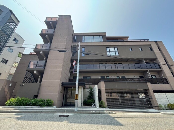 GOPI RESIDENCESの物件外観写真