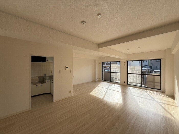 サンフラッツ南桜塚の物件内観写真