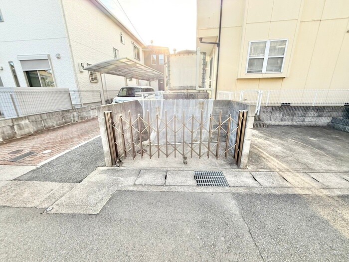 シンフィ－ルドハイツの物件外観写真