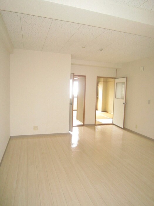 メゾンヒラクの物件内観写真