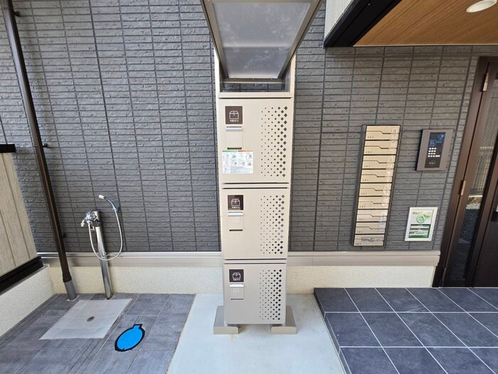 GRAMM六地蔵B棟の物件外観写真