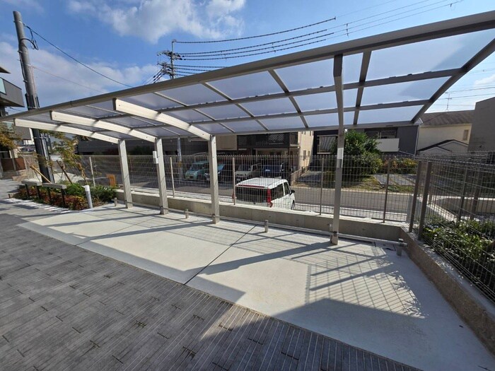 GRAMM六地蔵B棟の物件外観写真