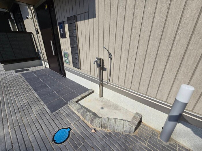 GRAMM六地蔵C棟の物件外観写真