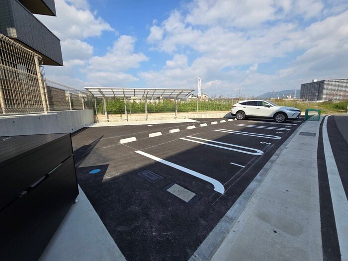 GRAMM六地蔵C棟の物件外観写真